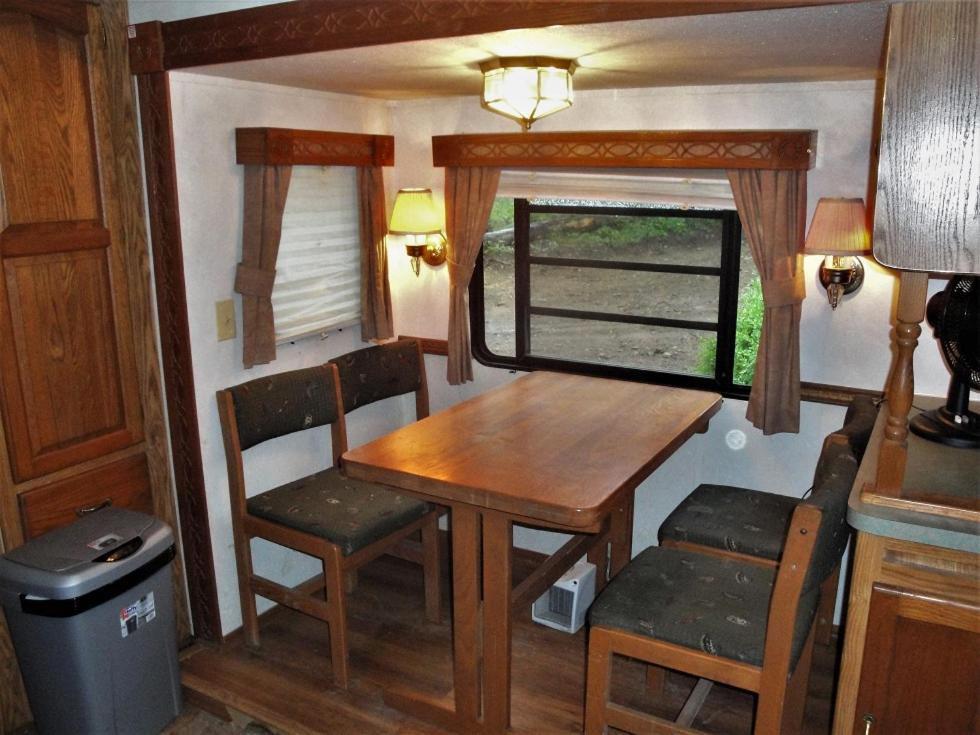 Dark Ridge Hideout Hotel Elk Park Екстериор снимка